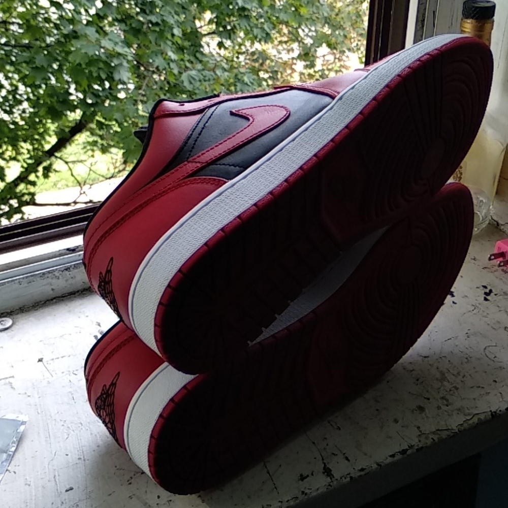 Nike - Picture 4 of 4